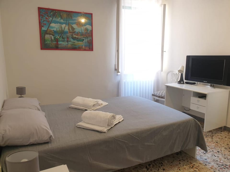 SENZATESTA 2 Apartment in Marche