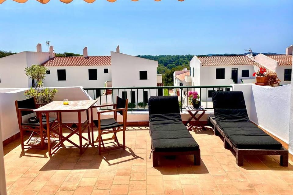 Apartamento para 2 personas a 300 m de la playa de Son Parc Piscina, terraza y parking Apartment in Balearic Islands