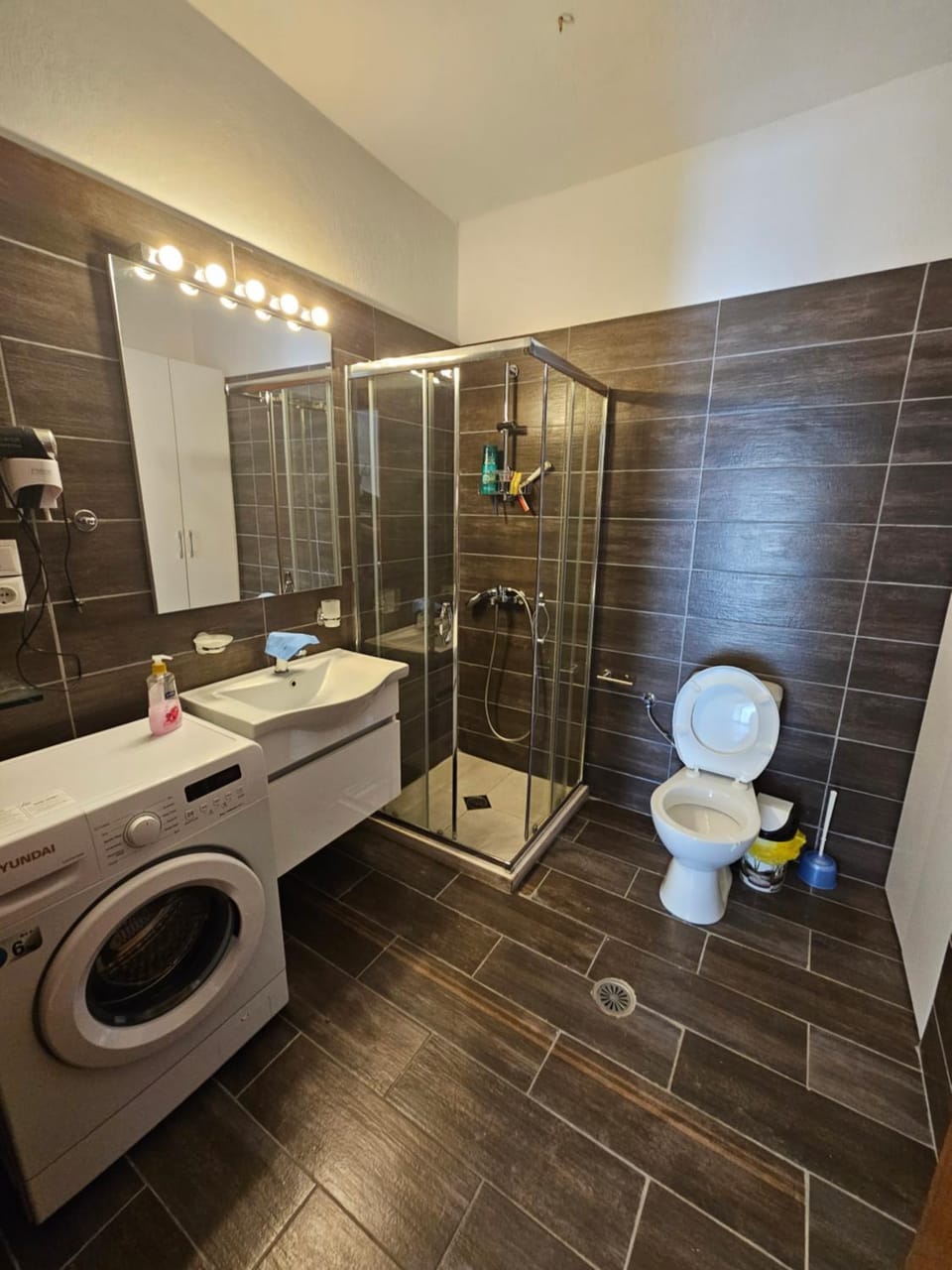 Shower, Bathroom, washing machine