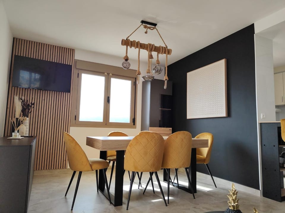 TV and multimedia, Living room, Dining area