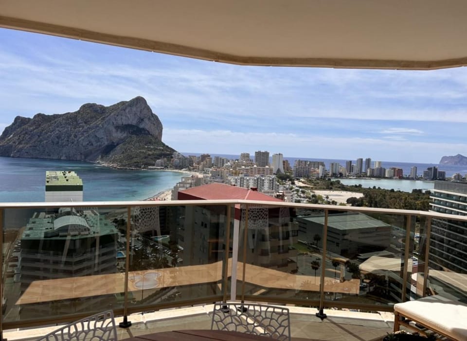 Patio, Nearby landmark, Natural landscape, View (from property/room), Balcony/Terrace, City view, Sea view