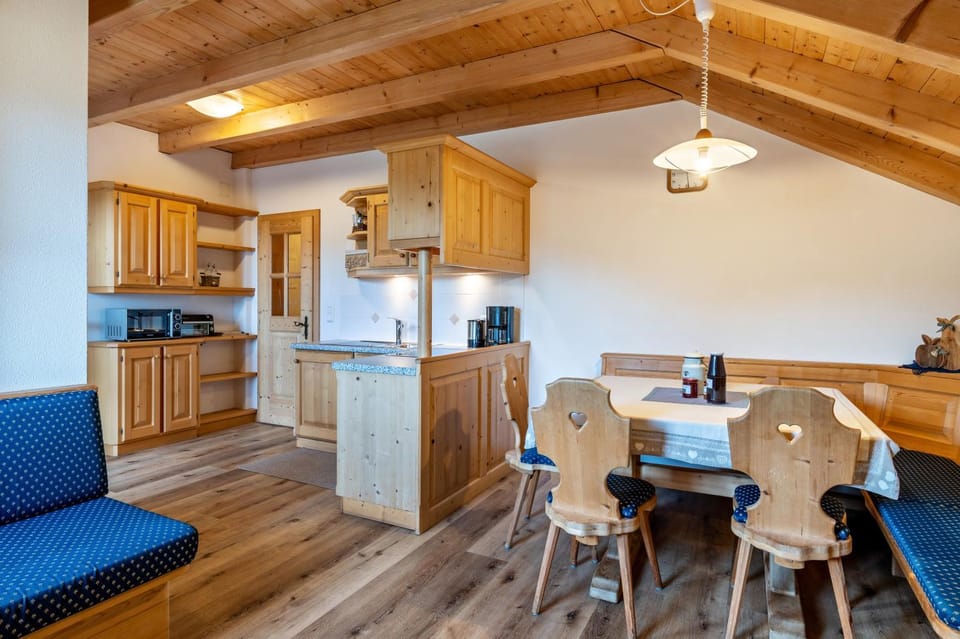 Property building, Kitchen or kitchenette, Living room