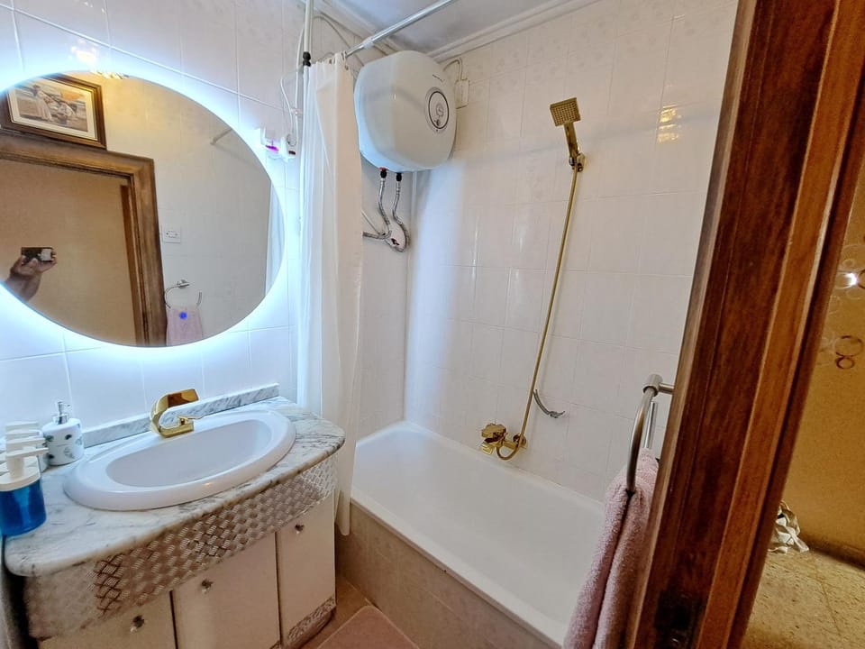 Shower, Bathroom, Bath, towels