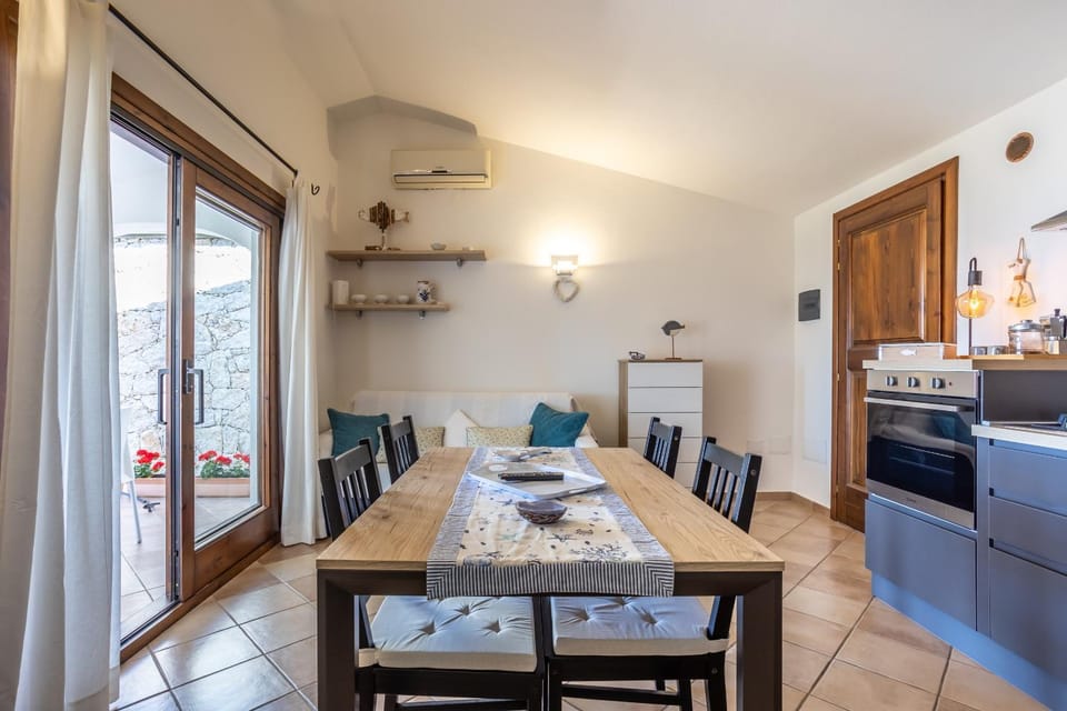 Property building, Kitchen or kitchenette, Living room