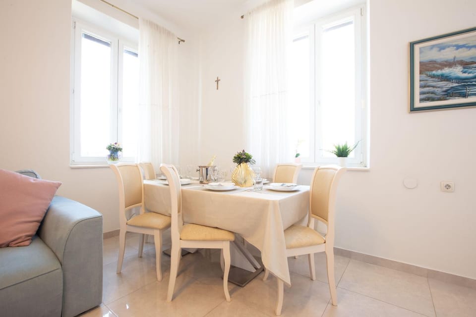MS 3BR Apartment near Kolovare beach Apartment in Zadar