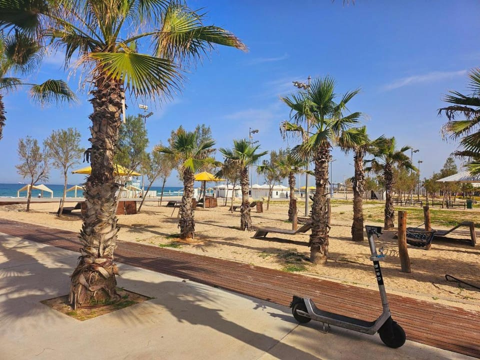 Angel Apt-Amazing SeaView-Netfix-Wifi-Free Parking Apartment in South District