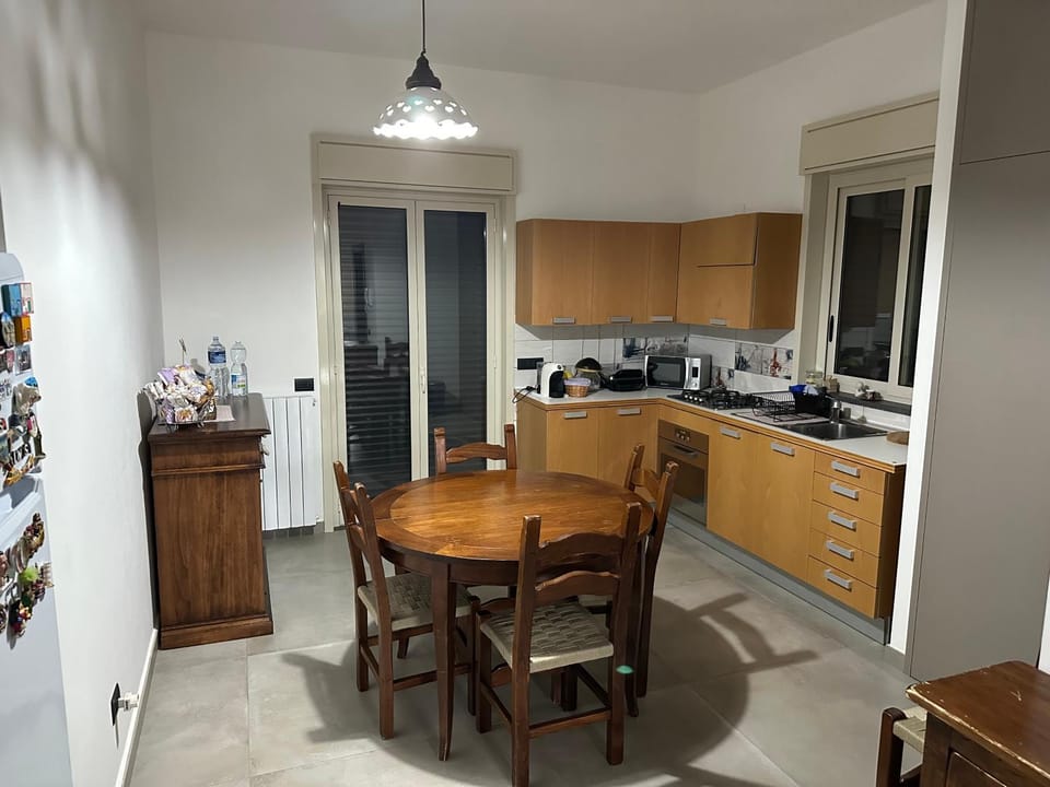 Kitchen or kitchenette, Dining area, dishwasher, minibar, pet friendly, stove