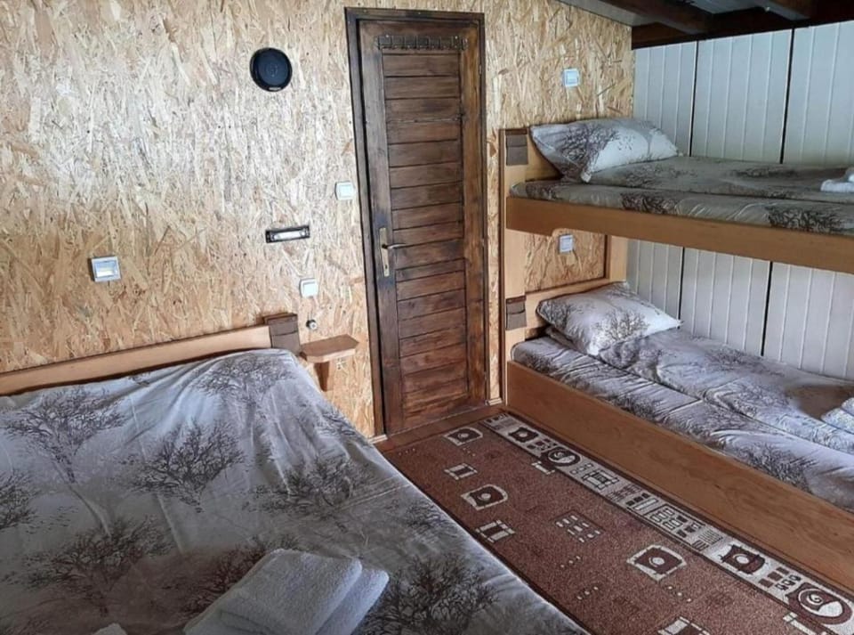 Floating apartmens Perucacki Raj Apartment in Zlatibor District, Serbia