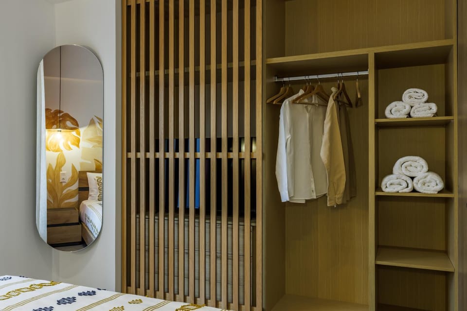 Bedroom, wardrobe
