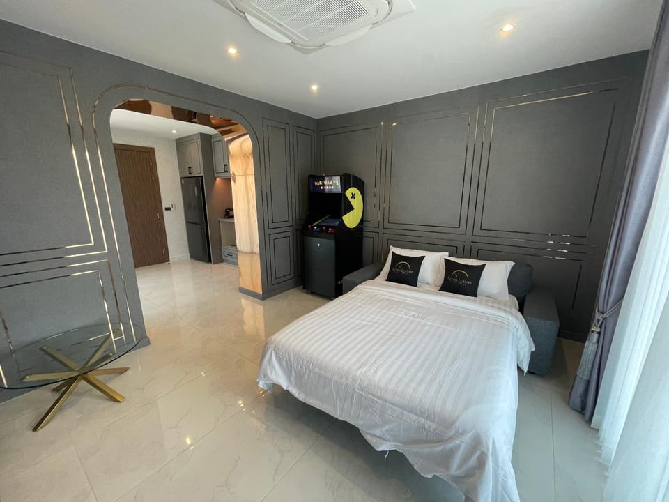 Astro Luxury: Ultra Luxury 4 Beds Pool Villa Villa in Pattaya City