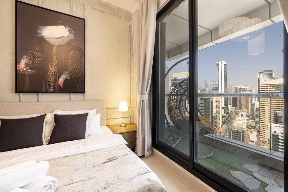 Bed, View (from property/room), Balcony/Terrace, Photo of the whole room, Bedroom, City view