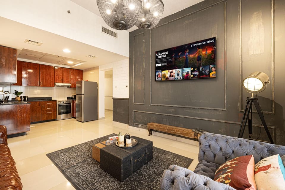 Communal lounge/ TV room, TV and multimedia, Kitchen or kitchenette, Living room, Seating area, Evening entertainment, oven