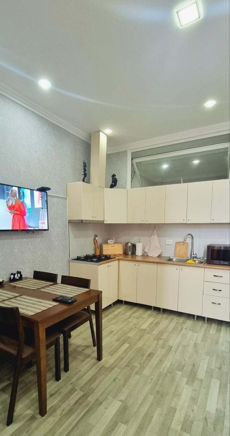 TV and multimedia, Kitchen or kitchenette, minibar, stove