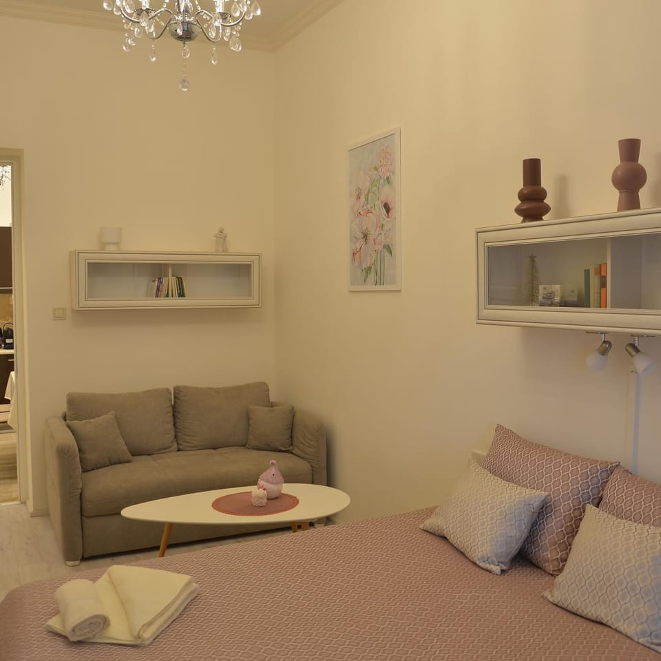 Elegant Apartman Eger Apartment in Slovakia
