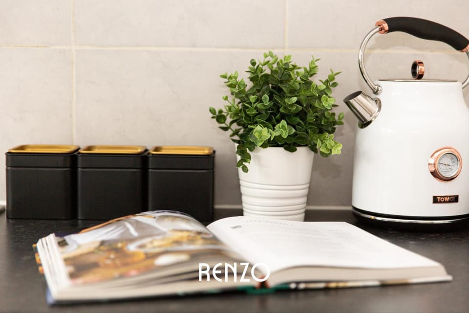 Coffee/tea facilities, Kitchen or kitchenette