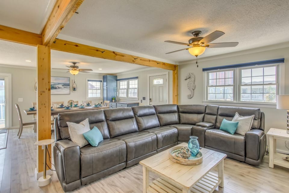 Waterfront Home w/ Deck in North Myrtle Beach! House in North Myrtle Beach