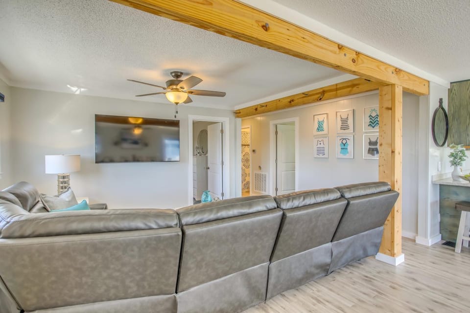 Waterfront Home w/ Deck in North Myrtle Beach! House in North Myrtle Beach