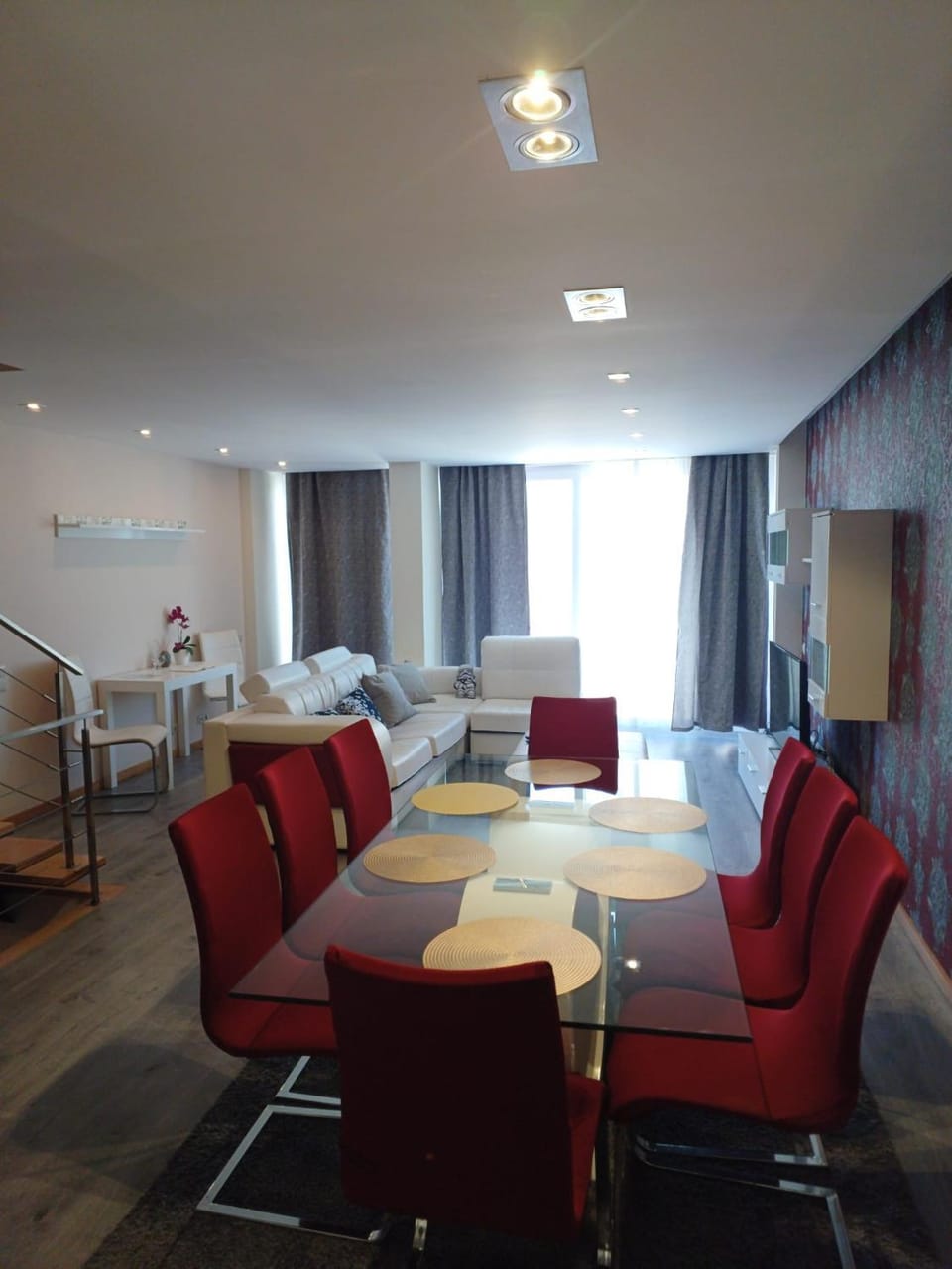 Living room, Dining area, Entertainment, Meals