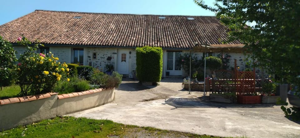 DOMAINE DE LA LUCARLIERE Bed and Breakfast in Pays de la Loire
