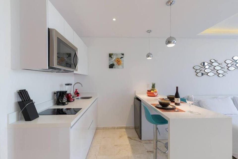 Coffee/tea facilities, Kitchen or kitchenette