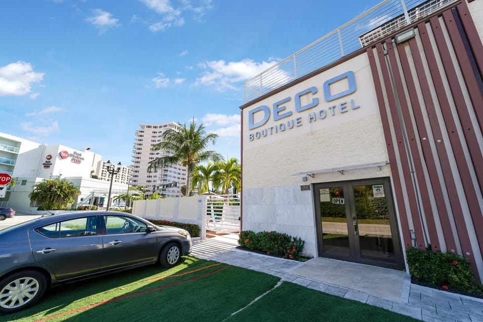 Property building, Day, Street view, Parking