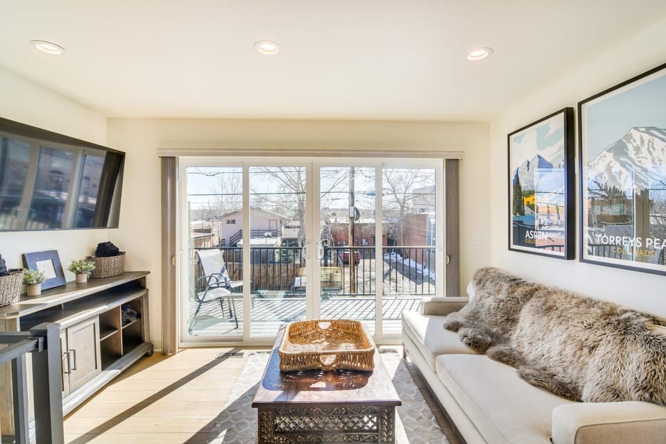 Modern Erie Home - Walk to Downtown! House in Erie