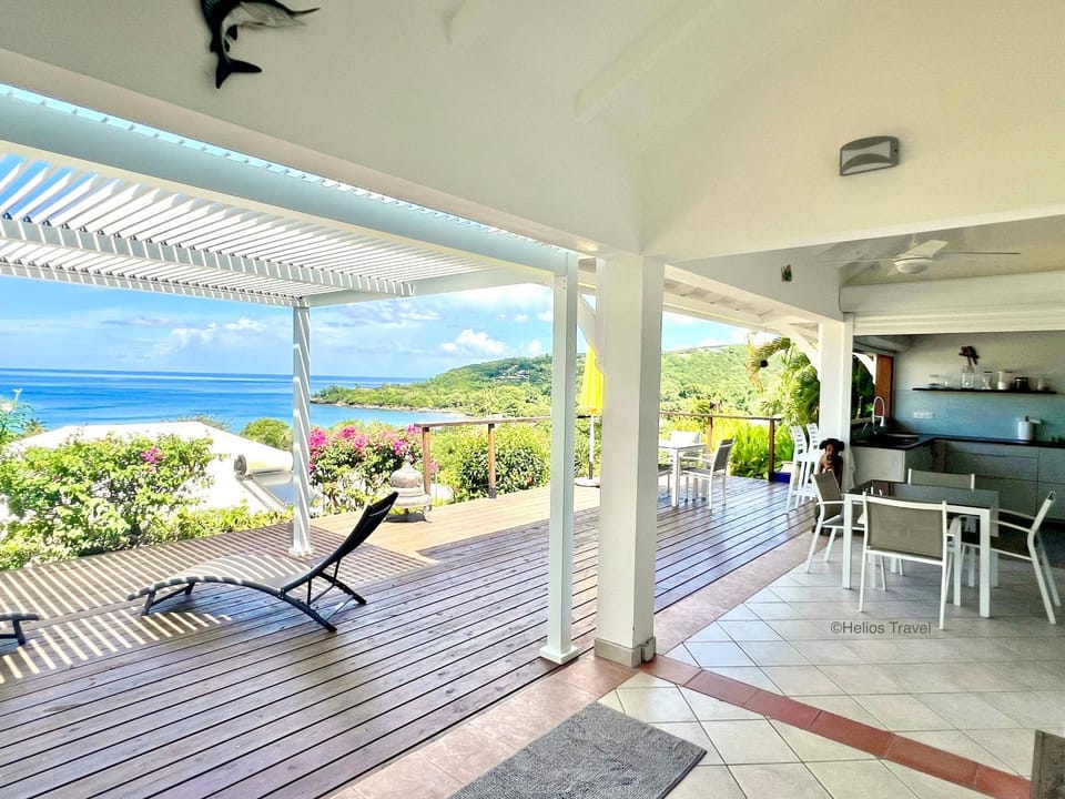 Patio, Day, Natural landscape, View (from property/room), Balcony/Terrace, Living room, Seating area, Dining area, Sea view