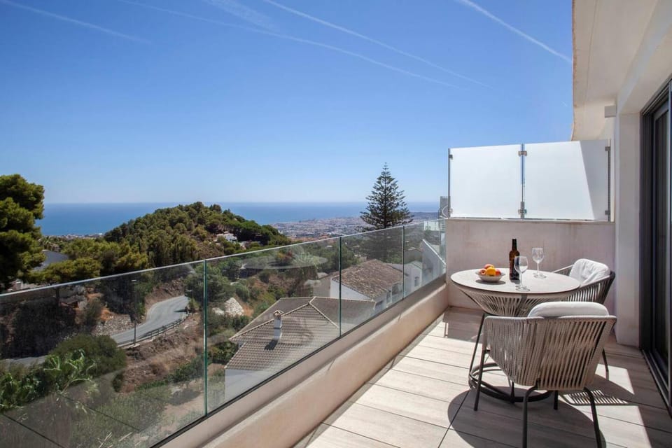 Spectacular new apartment with incredible sea vie Apartment in Mijas