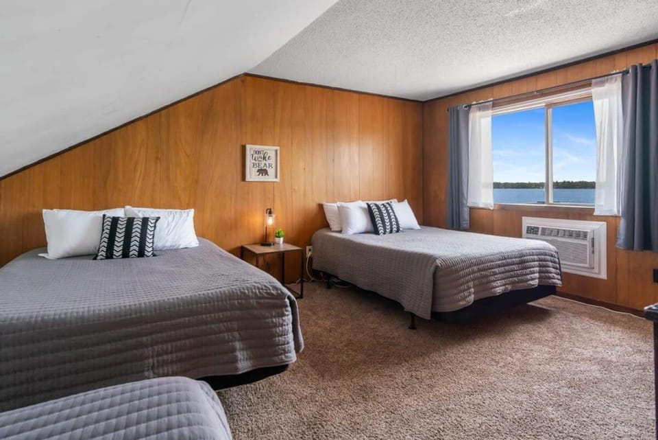 Fife Lake Lodge Multi-level Suite with Lake Views Apartment in Fife Lake