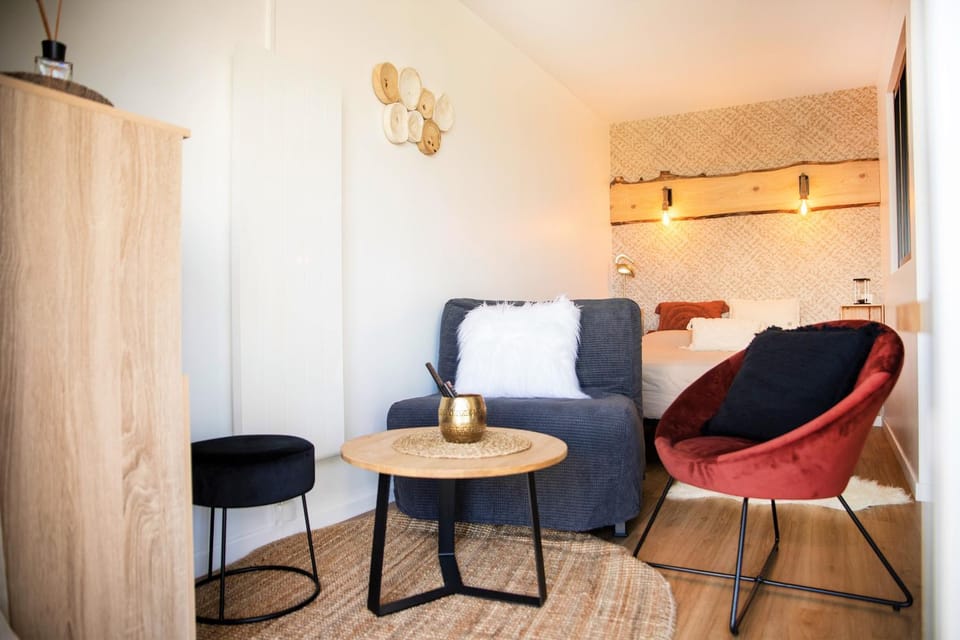 Trésor d'Opale T1 VUE MER BALNÉO-SPA PARKING PRIVÉ WIFI NETFLIX 3 PERS Apartment in Berck