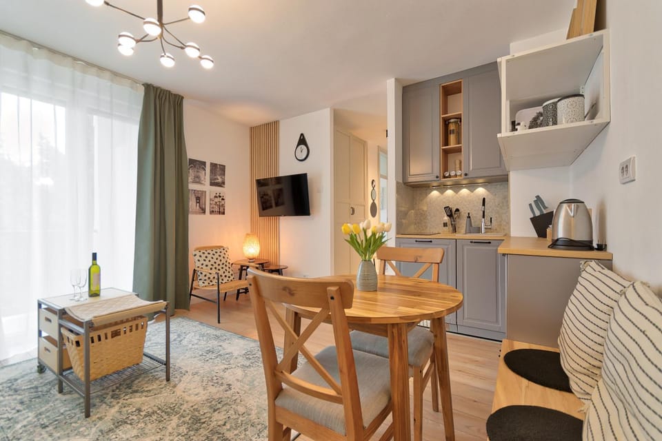 Kitchen or kitchenette, Living room, Dining area