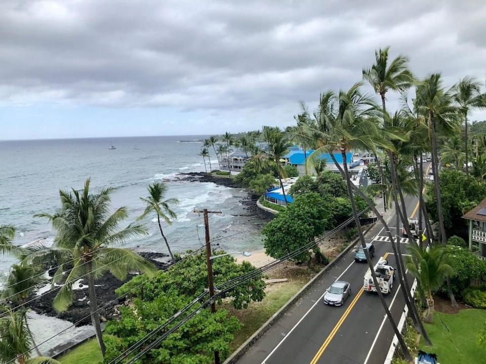 AMAZING OCEAN VIEW - Kona Alii Condo KA606 House in Holualoa