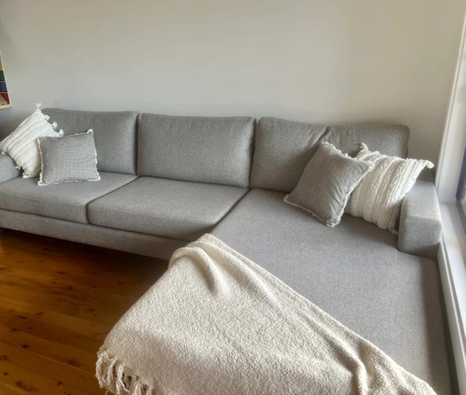 Copacabana 4 61 Sandy Point Rd - water views, air con and WiFi Apartment in Corlette