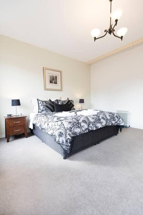 Hobart CBD Premium Apartment, 3 mins to waterfront Apartment in Hobart