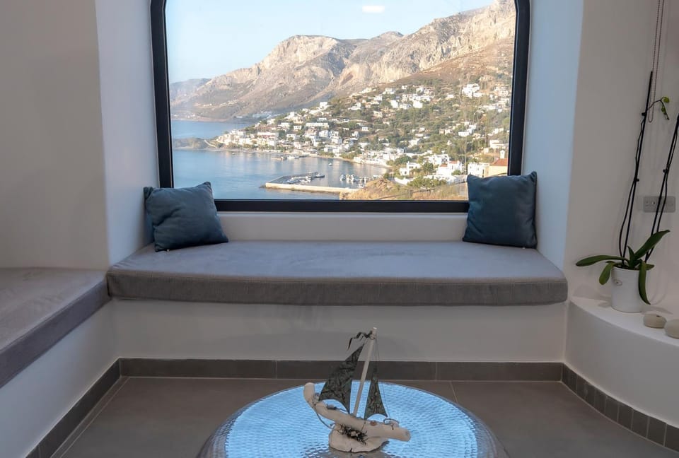 Shape-Meander Apartment in Kalymnos