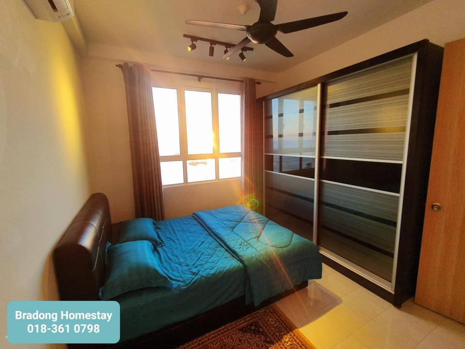 BRADONG HOMESTAY - MUSLlM ONLY, 3 Queen Bedrooms, Seaview, Infinity Pool, Gym, near Drawbridge & KTCC Mall Vacation rental in Terengganu, Malaysia