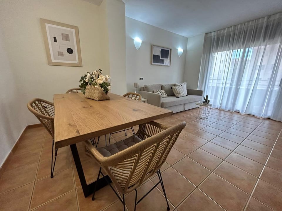 Apartamentos LOS TULIPANES Apartment in Salou