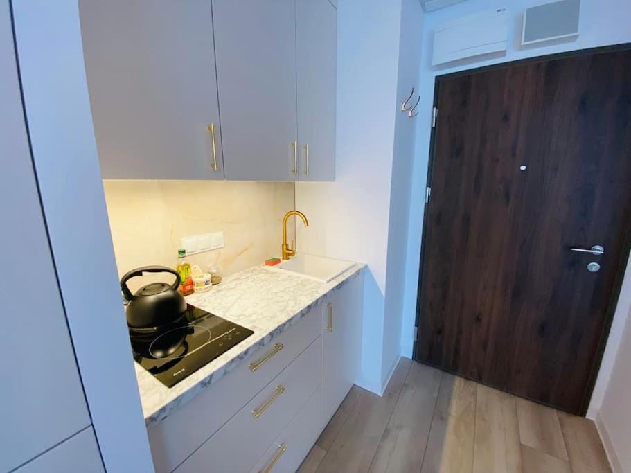 Kitchen or kitchenette, pet friendly, stove