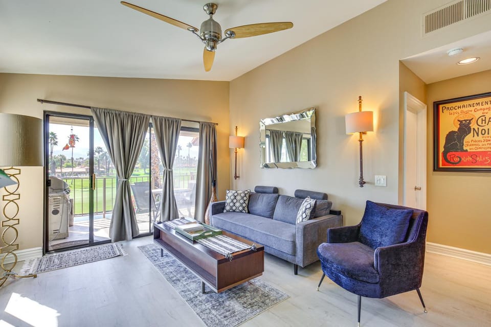 Lake, Mountain & Golf Views: Palm Valley Retreat House in Palm Desert