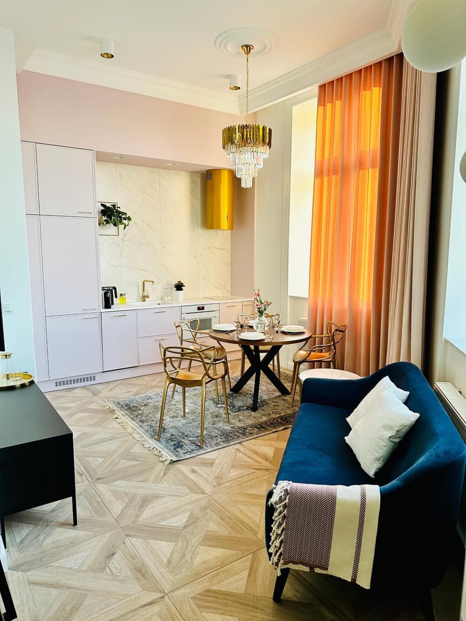 Living room, Dining area