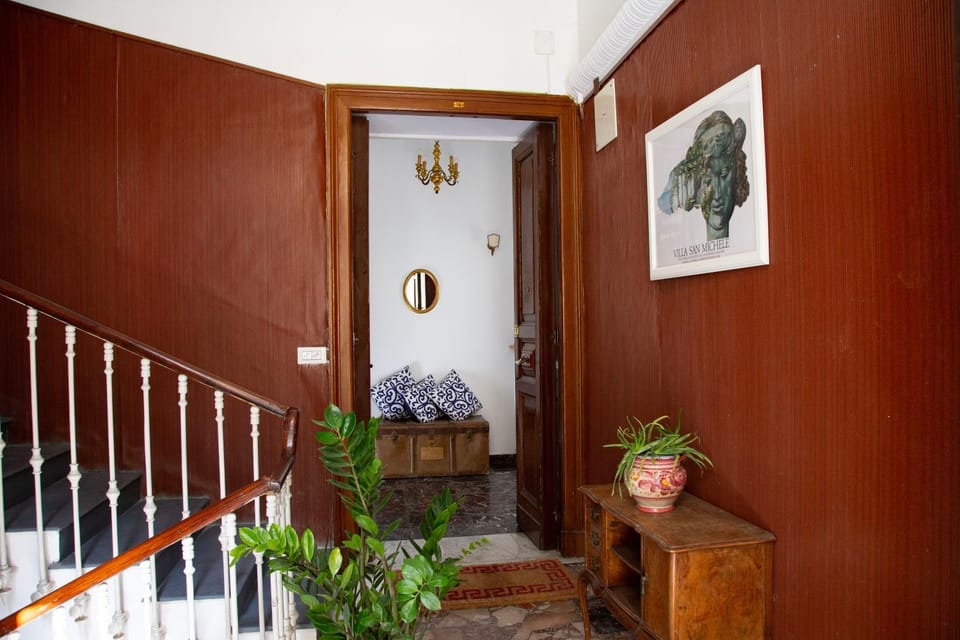Tu Casa: Picturesque Guest House Napoli Apartment in Naples