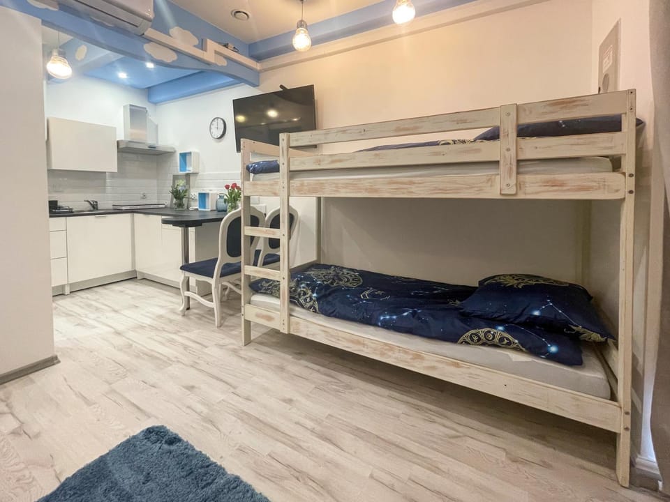 Kitchen or kitchenette, bunk bed