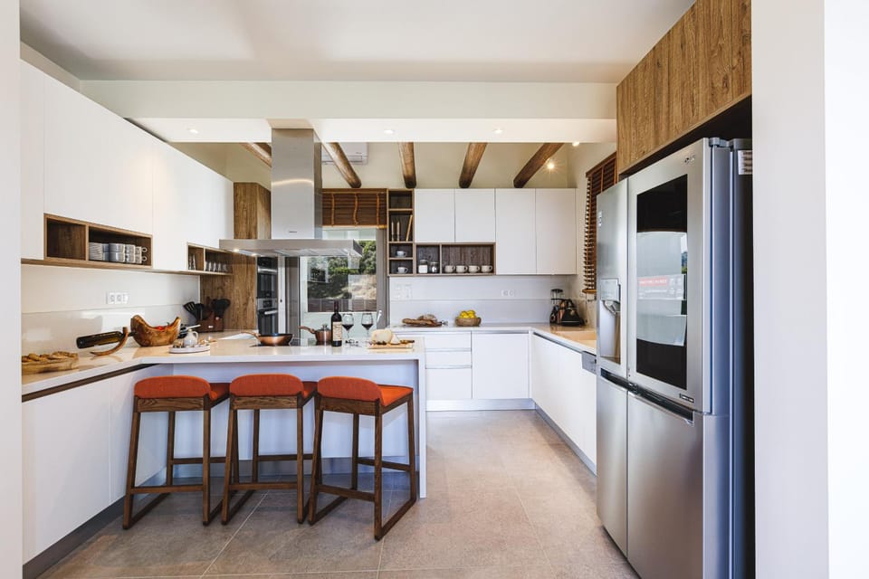 Kitchen or kitchenette, Dining area, minibar, pet friendly, stove