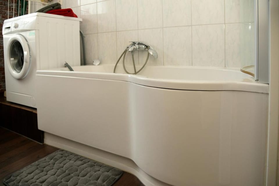 Bathroom, Bath, washing machine