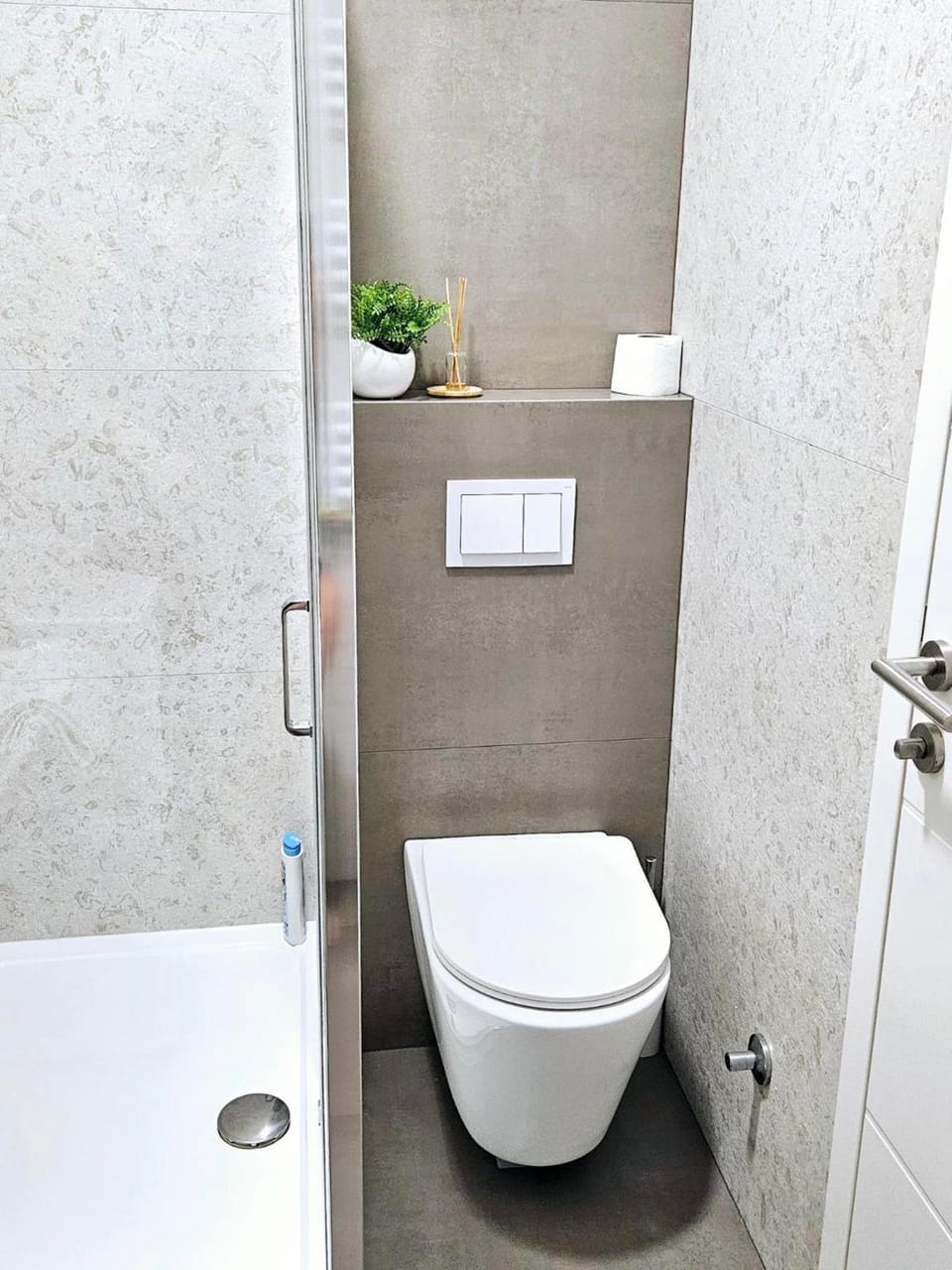 Shower, Toilet, Bathroom