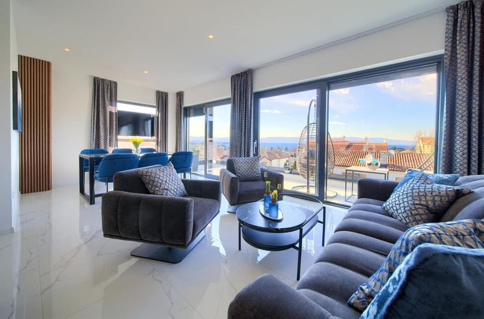 Penthouse Rosa Apartment in Primorje-Gorski Kotar County
