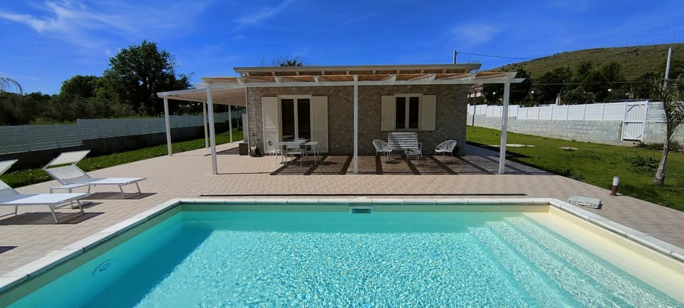 Patio, Swimming pool