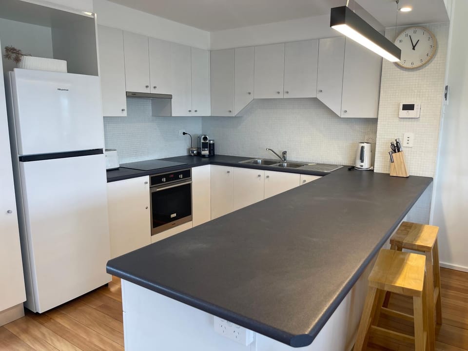 Kitchen or kitchenette, pet friendly, stove