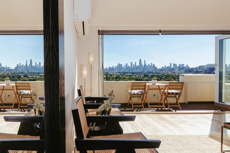 View (from property/room), Seating area, City view