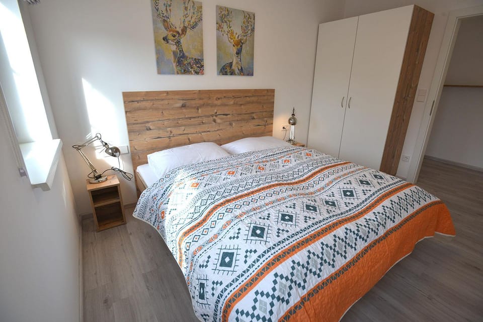 Bed, Photo of the whole room, Bedroom, wardrobe